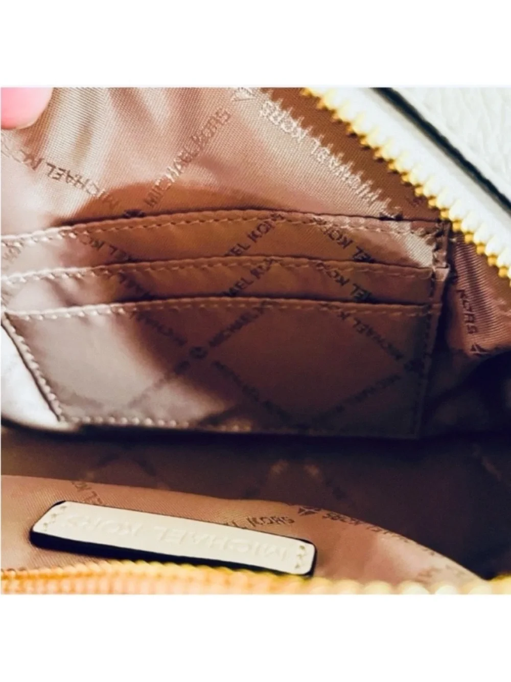 🆕- Michael Kors-Jet Set Glam Front Pocket Crossbody Leather Bag. 💖HOST PICK💖